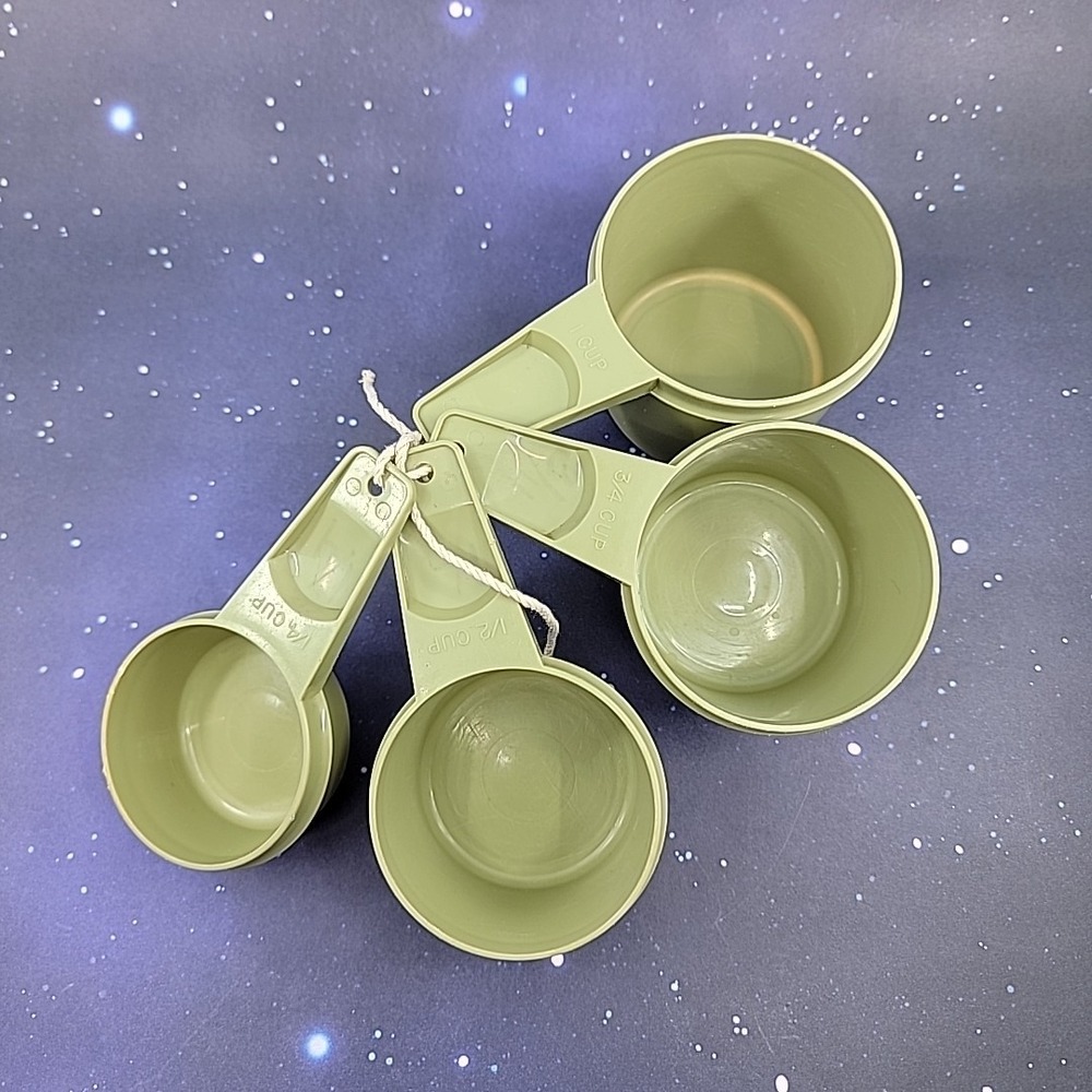 4 Vintage Tupperware Avocado Green Nested Measuring Cups 761, 762, 764, 766 - Picture 4 of 4
